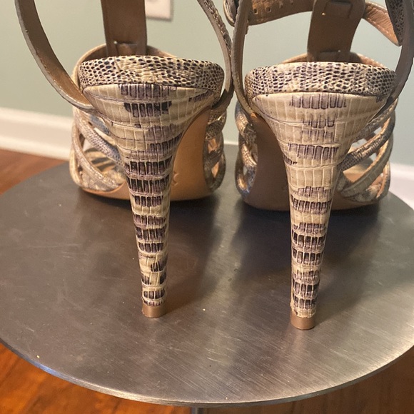 TORY BURCH LEATHER ANIMAL PRINT GLADIATOR SANDALS - Picture 10 of 11